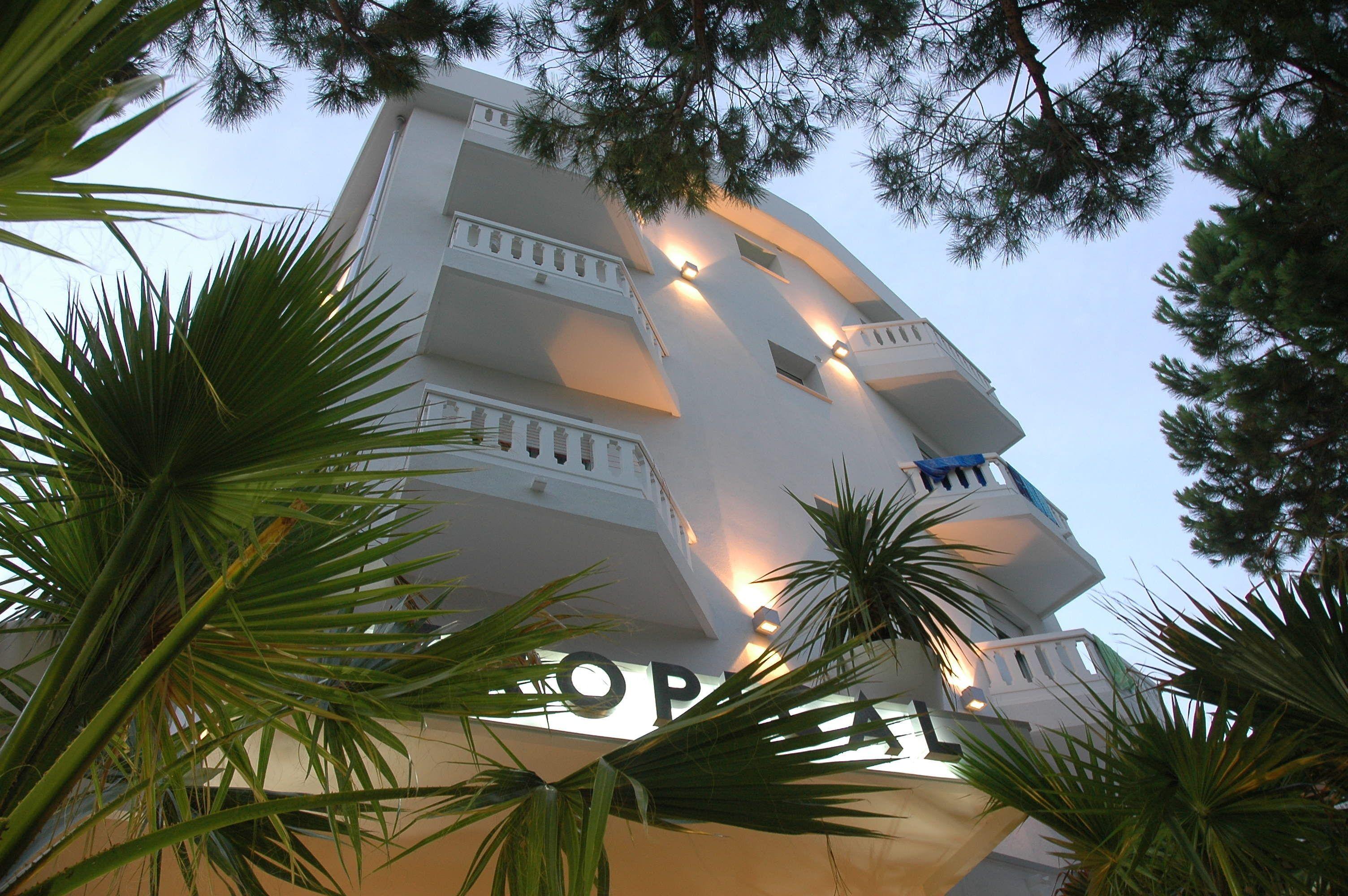 Hotel Tropical
