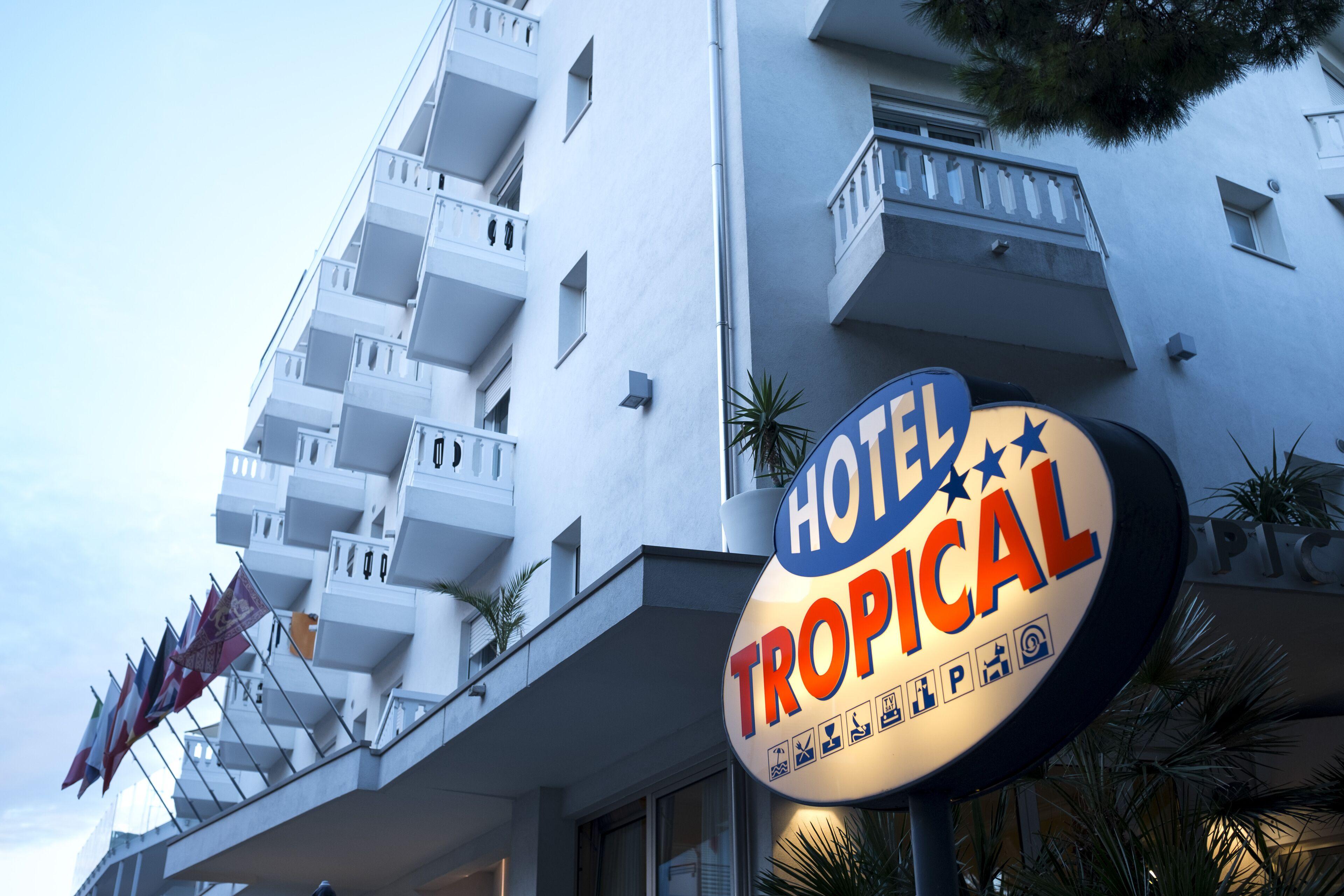 Tropical Hotel 3*