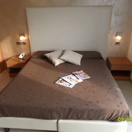 Tropical 3*