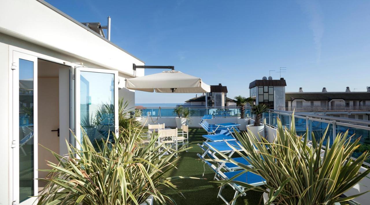 Tropical Hotel 3*