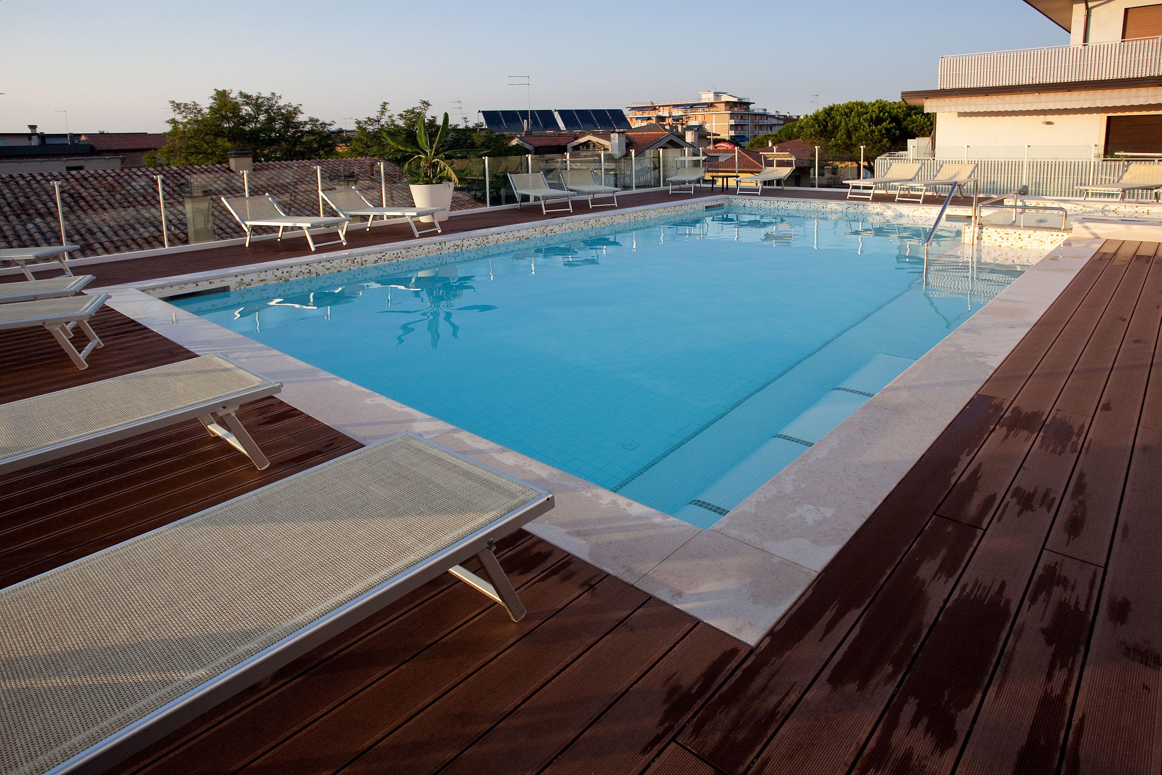Tropical 3*