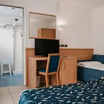 Tropical Hotel