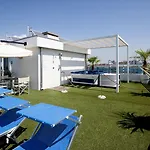 Tropical Hotel 3*